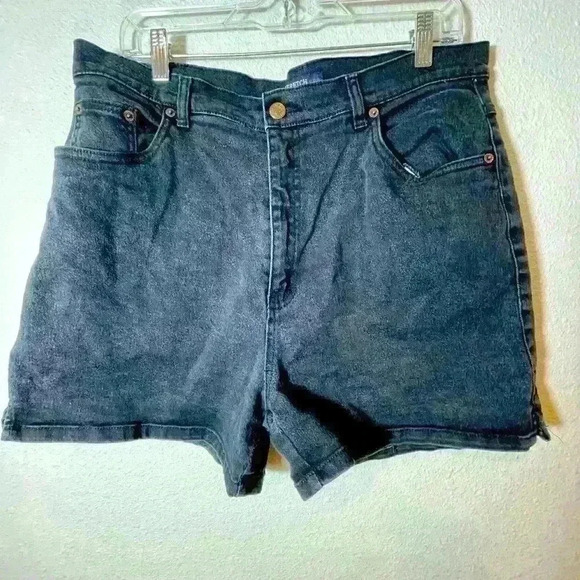 bill blass Pants - Vintage Bill Blass Black high waisted (high rise) Jean Shorts- Size 14